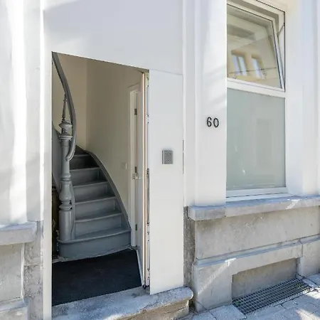 Shway - The Red With Pearls Appartement