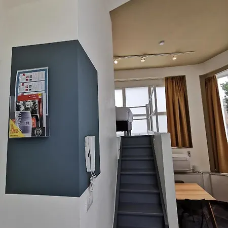 Shway - The Red With Pearls Appartement