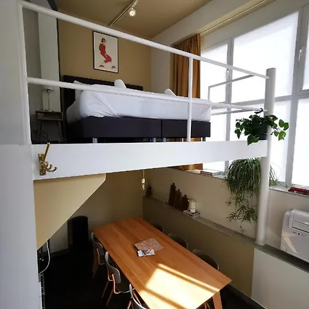 Appartement Shway - The Red With Pearls Anvers